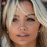 lindseypelas Nagie