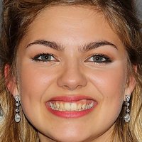 Louane Emera Nagie