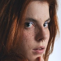 Lucilla Jiggly Nagie