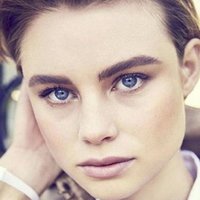 Lucy Fry Nagie