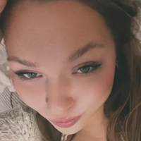 Lucy Lacht Nagie
