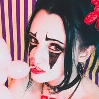 Lydia Wilts Clown Nagie