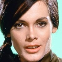 Martine Beswick Nagie