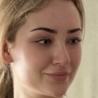 Maxine Reuker Nagie