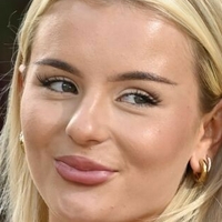 Mia Slater Nagie