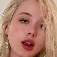 Milla Royce Nagie