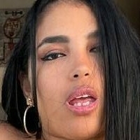 Miss Issy Nagie