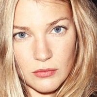 Mona Walravens Nagie