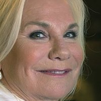 Monique van de Ven Nagie