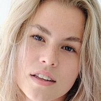 Mynte Muse Nagie