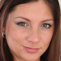 Nadine J Nagie