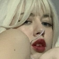 Naomifrosti Nagie