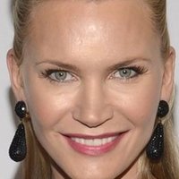 Natasha Henstridge Nagie