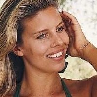 Natasha Oakley Nagie