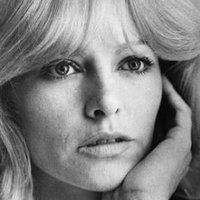Nathalie Delon Nagie
