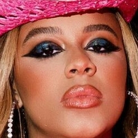 Nia Sioux Nagie