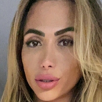 Nina La Vera Nagie