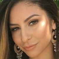 Nina North Nagie