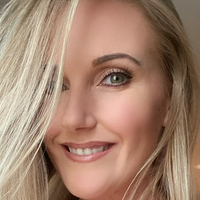 Sarah Passions Nagie