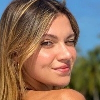 Sasha Ferro Nagie