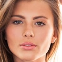 Shelby Bay Nagie