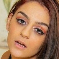 Shelby Mayne Nagie
