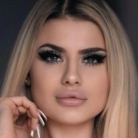 Skyla Golden Nagie