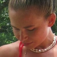 Sophia Armata Nagie