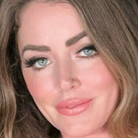 Sophie Dee Nagie