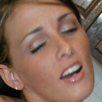 Taylor Little Nagie