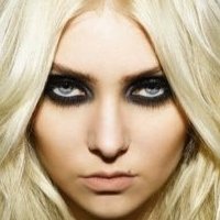 Taylor Momsen Nagie