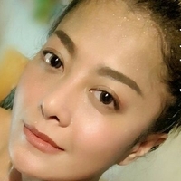 Thai Model Champagne Nagie