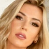 tiarnesimone Nagie