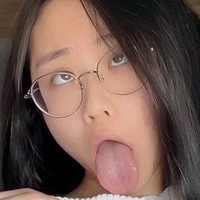 urshortie Nagie