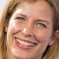 Valerie Niehaus Nagie
