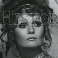Valerie Perrine Nagie