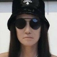Vera Wang Nagie