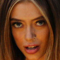 Victoria Fox Nagie