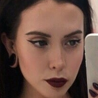 Violette Nagie