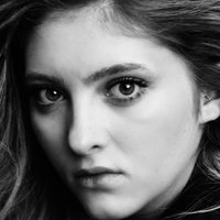 Willow Shields Nagie