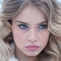 Xenia Tchoumitcheva Nagie