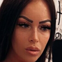 XLisa Nagie