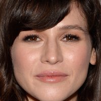 Yael Stone Nagie