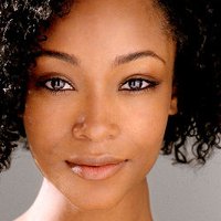 Yaya DaCosta Nagie