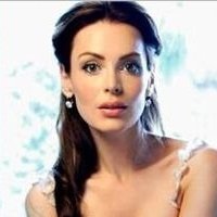 Yoanna House Nagie
