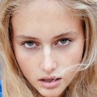 Zoe Helena Nagie